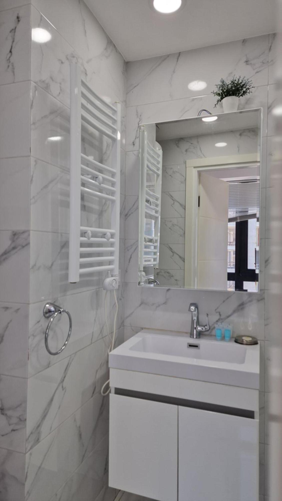 Your Beach Tower Batumi Room photo