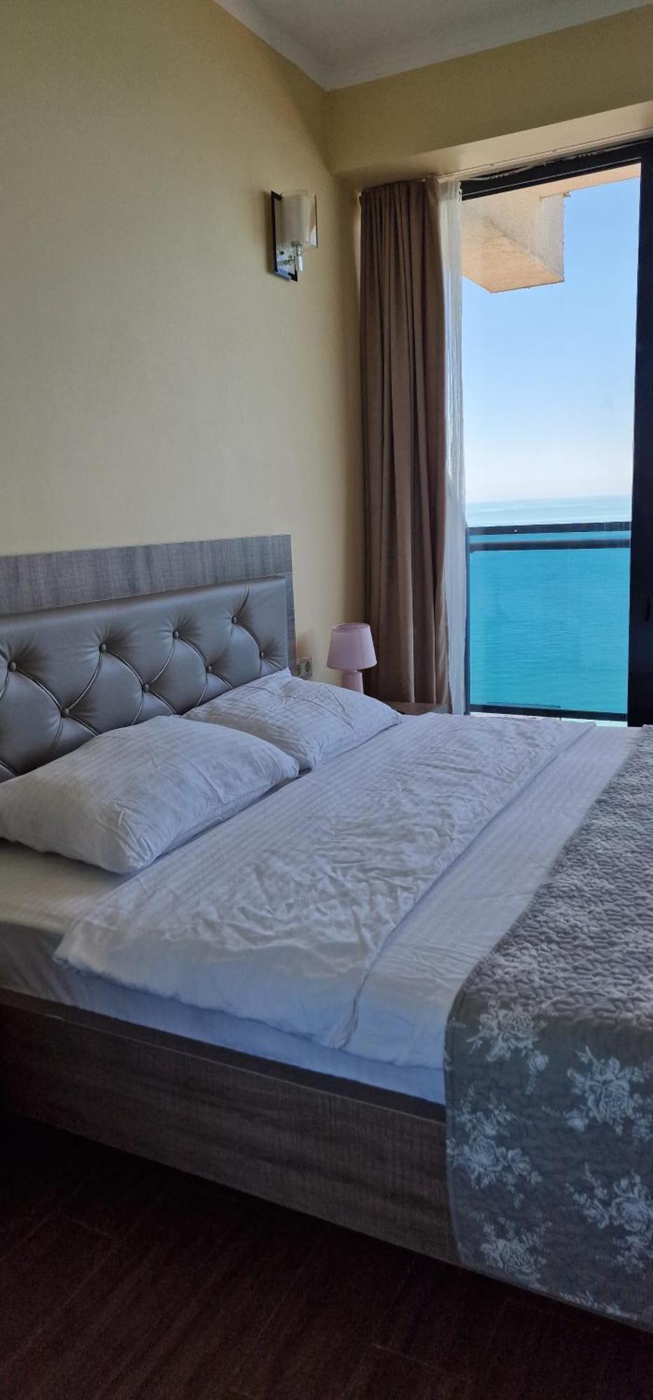 Your Beach Tower Batumi Exterior photo